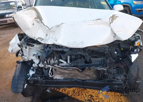 2022 Kia Soul Lx z USA, uszkodzony, nr VIN KNDJ23AU8N7161891